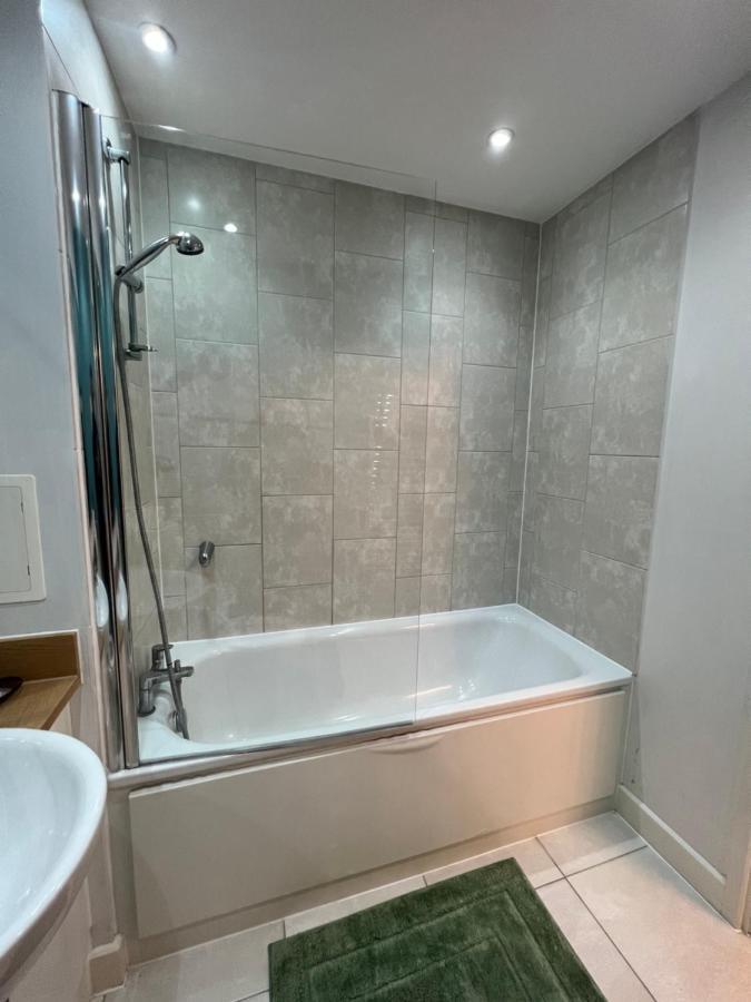 Апартаменти Cityscape Serenity: 10Th Floor Oasis Near City Airport, Excel & 02 Лондон Екстер'єр фото