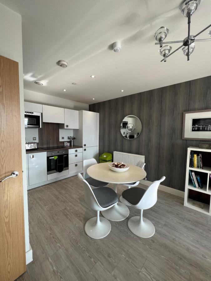 Апартаменти Cityscape Serenity: 10Th Floor Oasis Near City Airport, Excel & 02 Лондон Екстер'єр фото